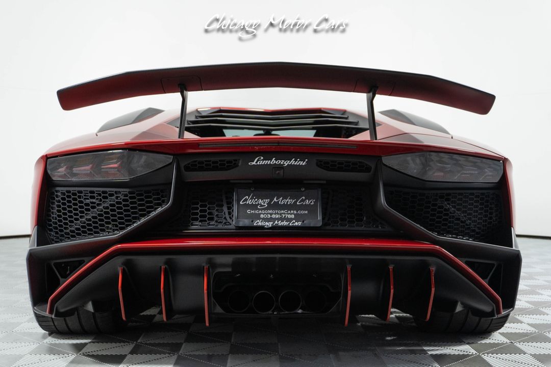 2016 Lamborghini Aventador SV