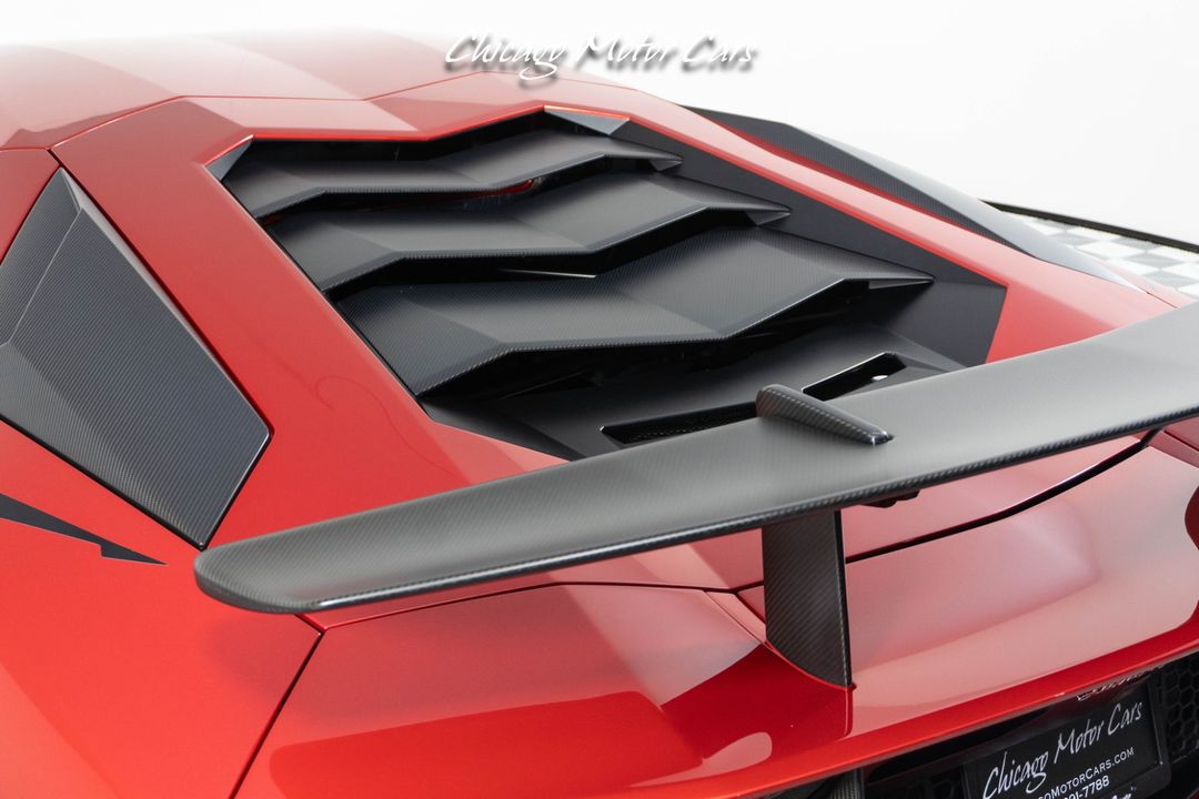 2016 Lamborghini Aventador SV
