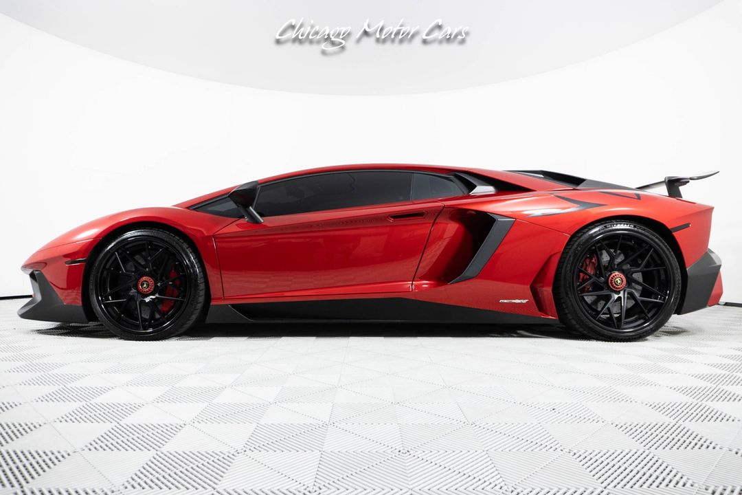 2016 Lamborghini Aventador SV