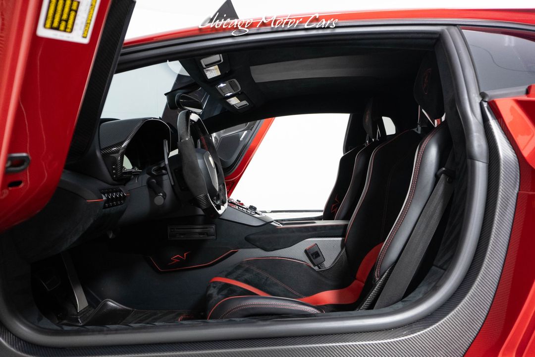 2016 Lamborghini Aventador SV