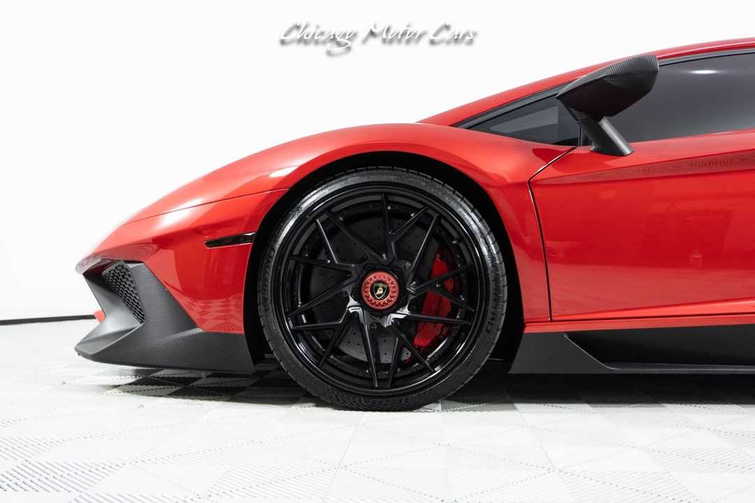 2016 Lamborghini Aventador SV