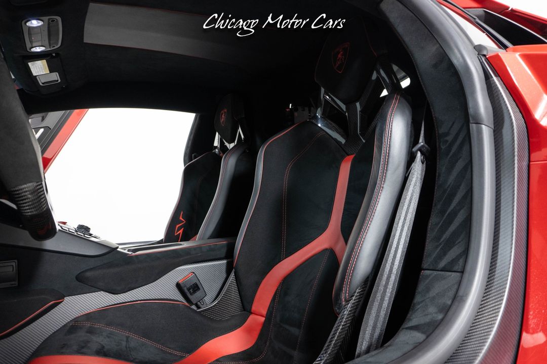 2016 Lamborghini Aventador SV