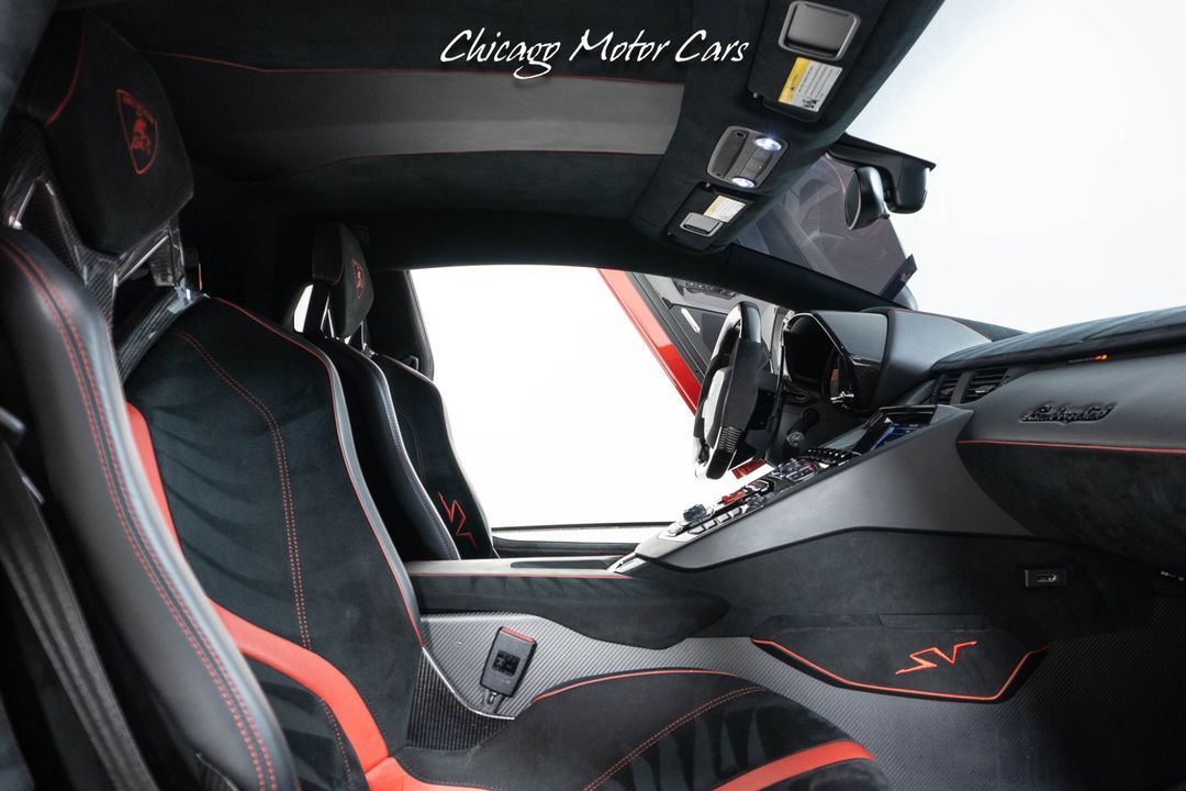 2016 Lamborghini Aventador SV