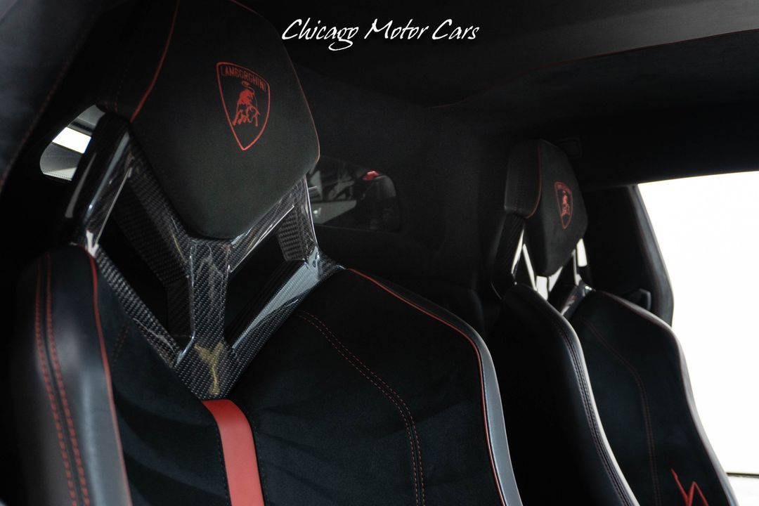 2016 Lamborghini Aventador SV