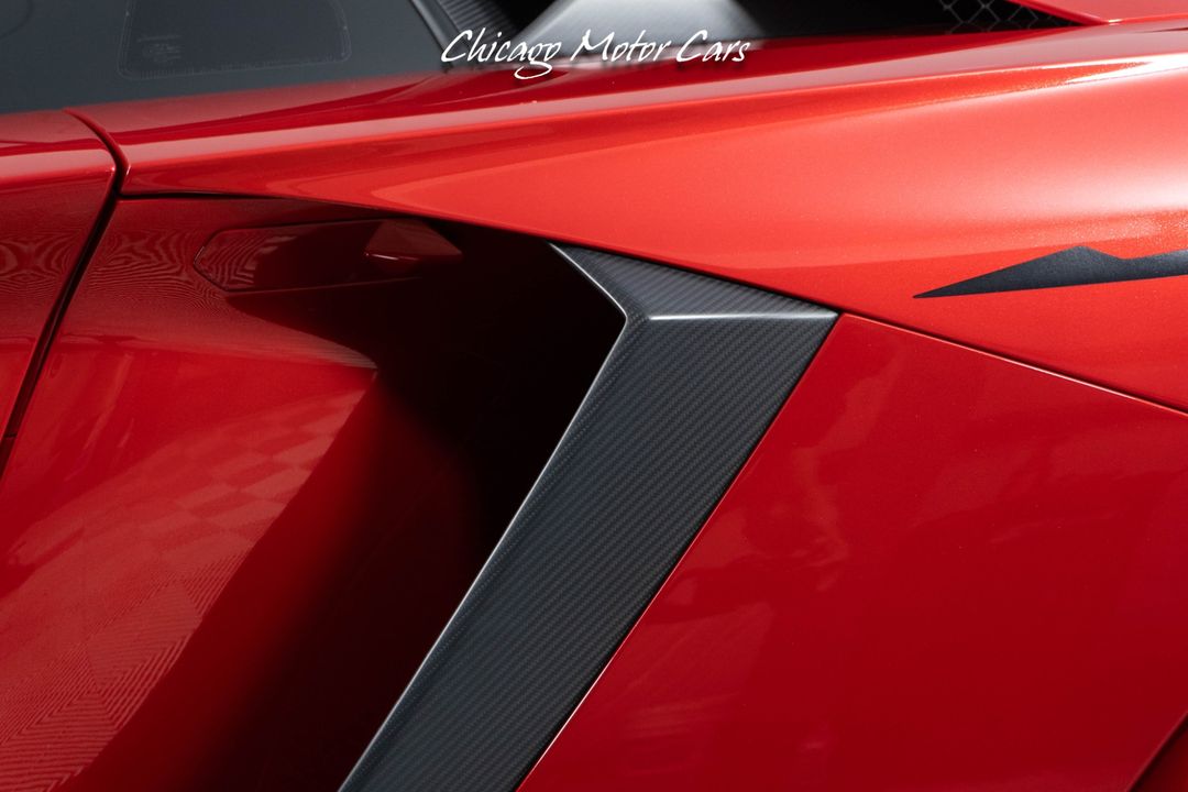 2016 Lamborghini Aventador SV