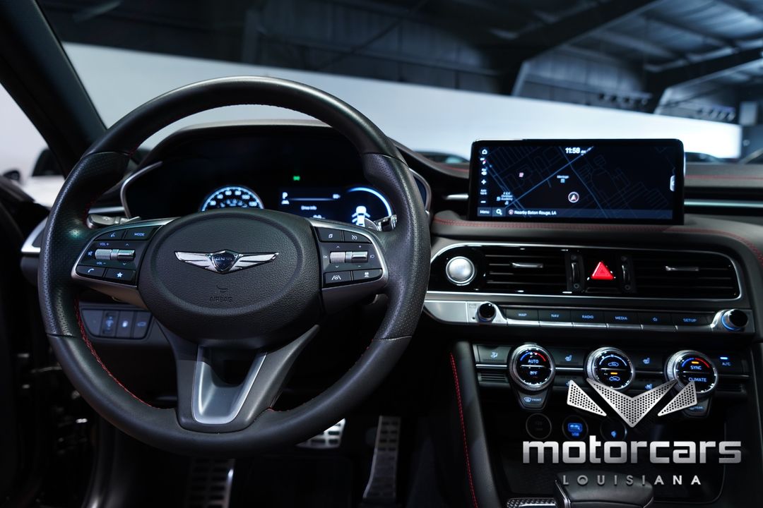 2023 Genesis G70
