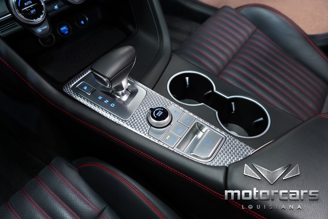 2023 Genesis G70