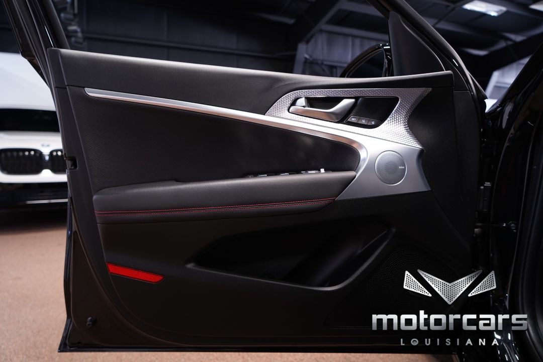 2023 Genesis G70