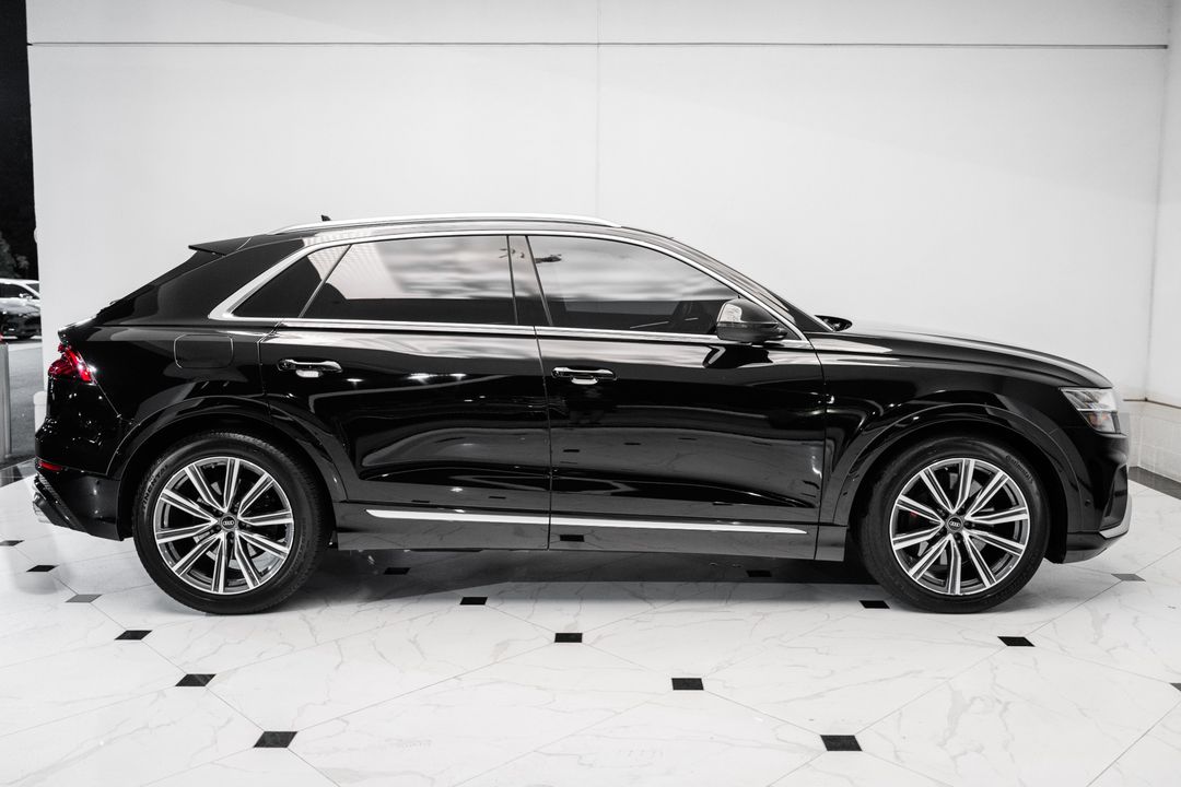 2022 Audi SQ8