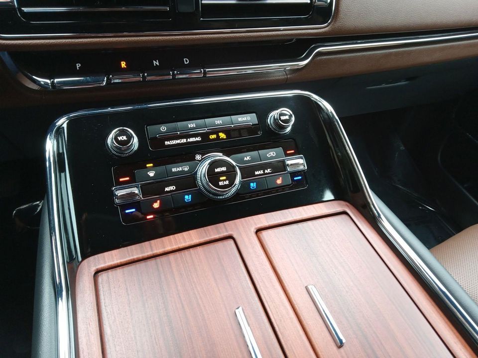 2024 Lincoln Navigator L