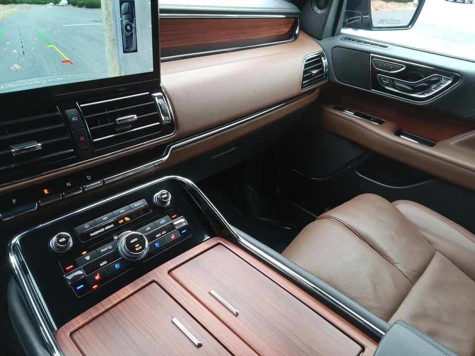 2024 Lincoln Navigator L