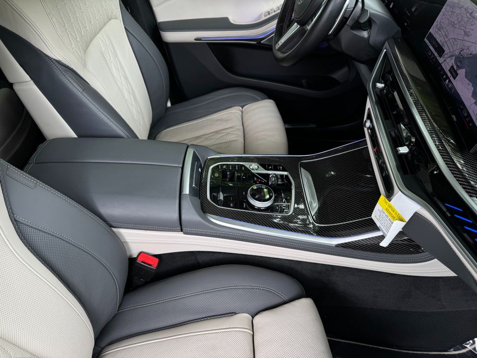 2024 BMW X7