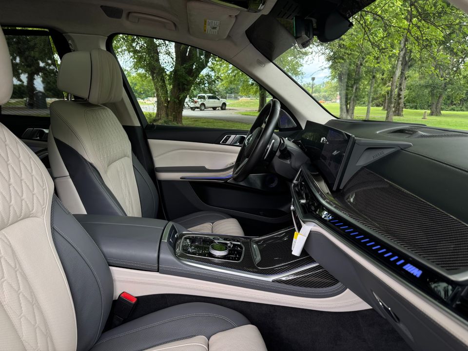 2024 BMW X7