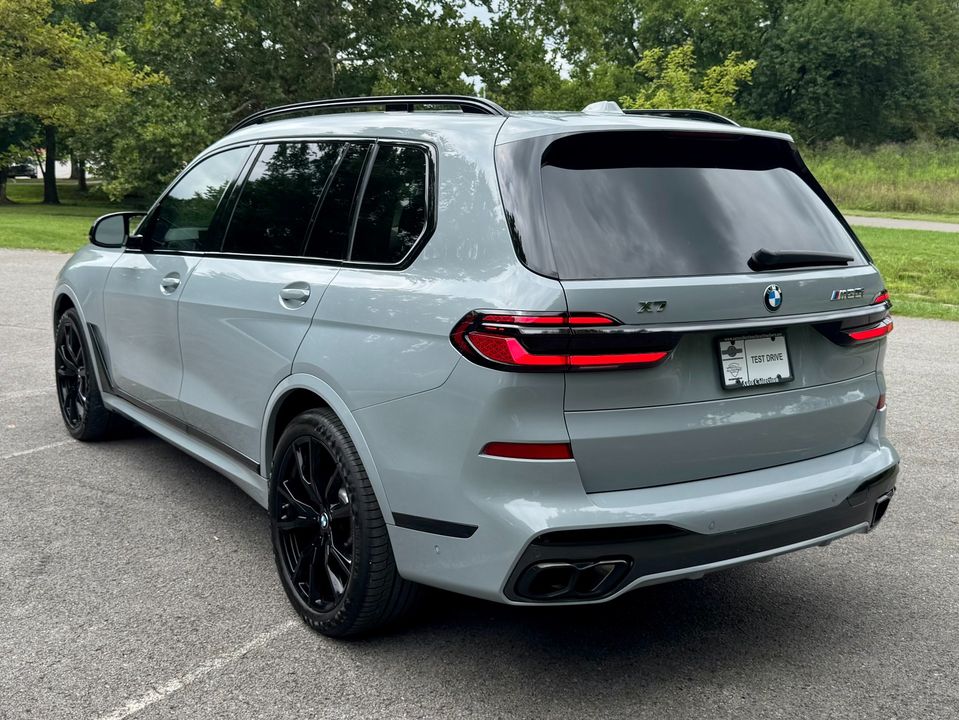 2024 BMW X7