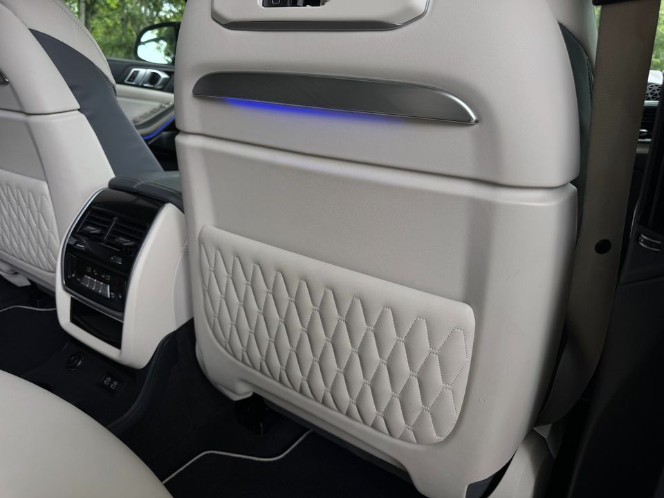 2024 BMW X7