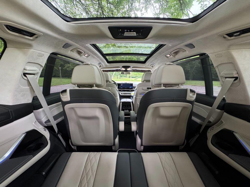 2024 BMW X7