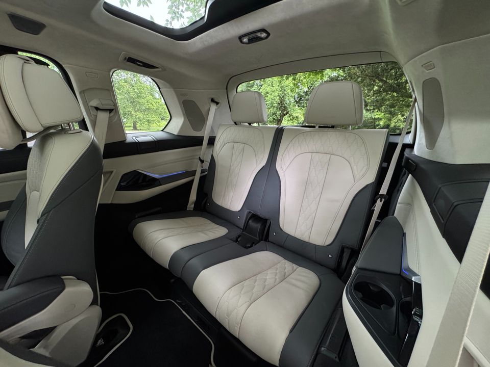 2024 BMW X7