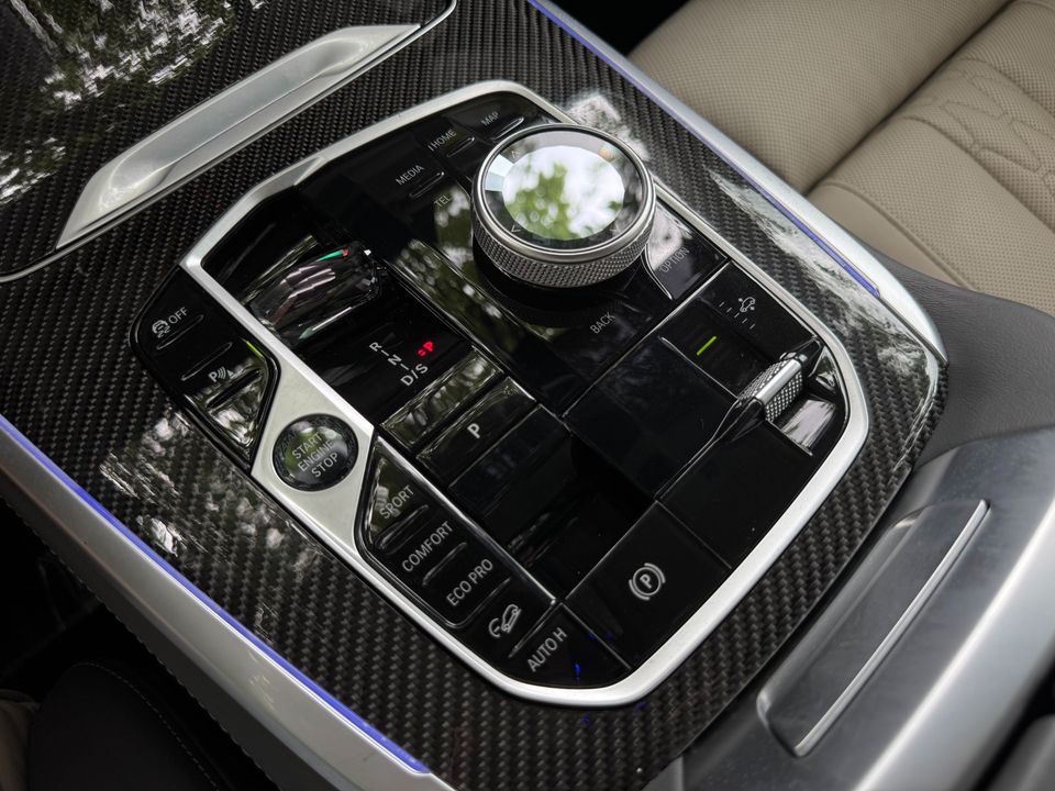 2024 BMW X7
