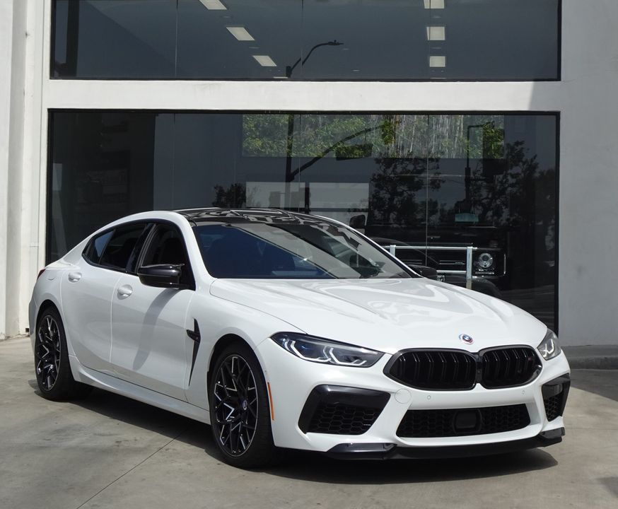 2023 BMW M8