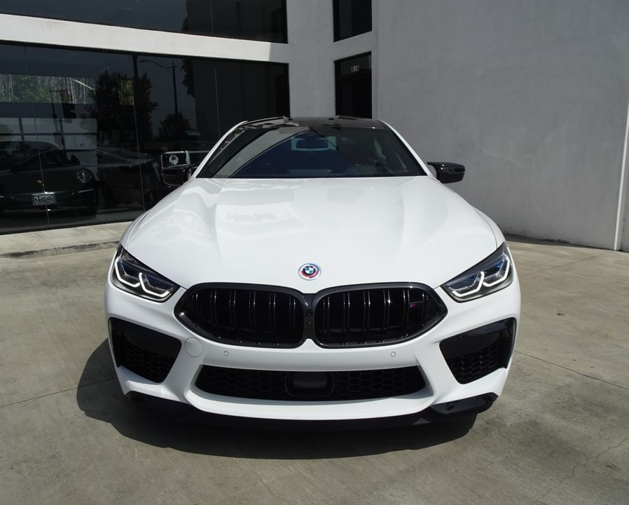 2023 BMW M8