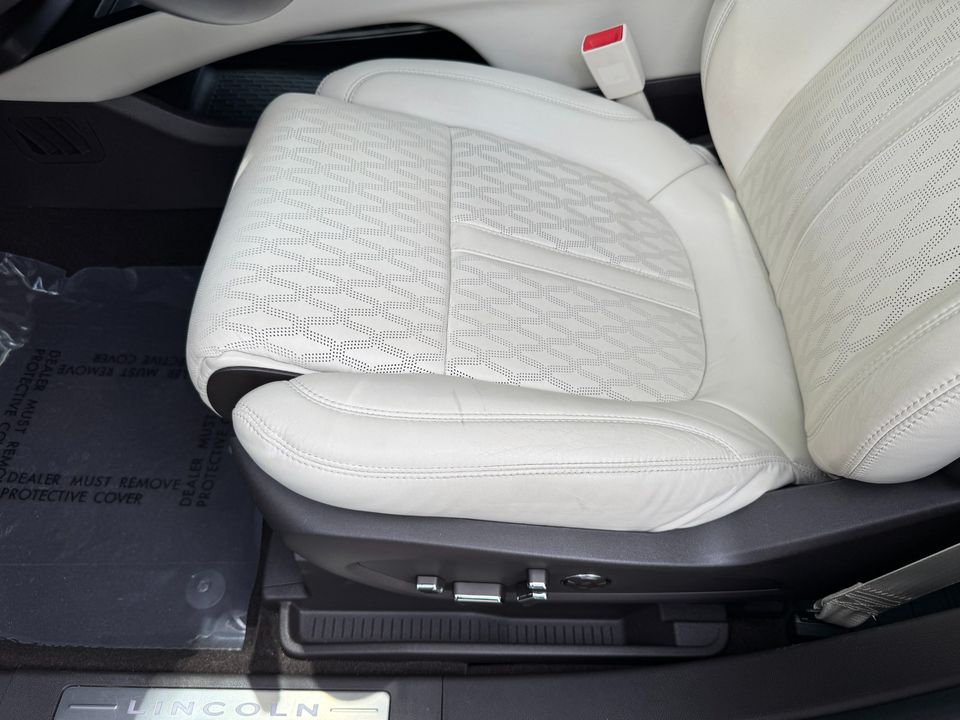 2022 Lincoln Nautilus Black Label