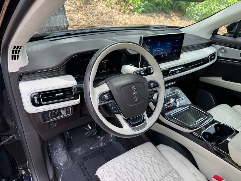 2022 Lincoln Nautilus Black Label