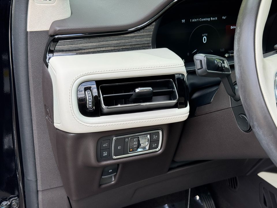 2022 Lincoln Nautilus Black Label