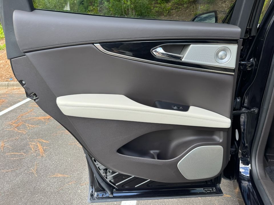 2022 Lincoln Nautilus Black Label