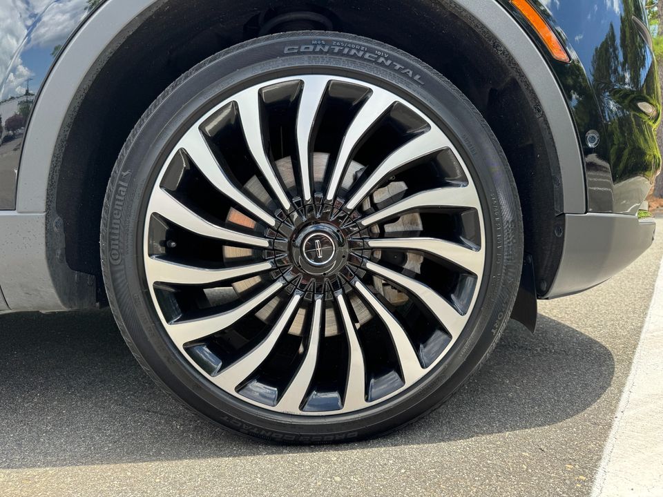 2022 Lincoln Nautilus Black Label