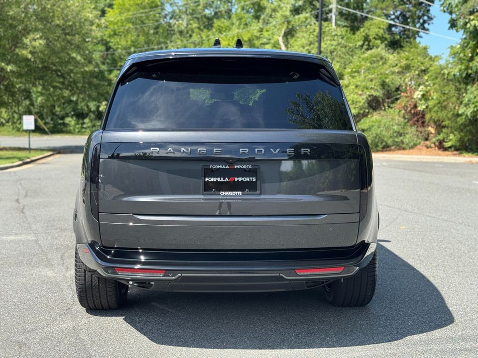 2025 Land Rover Range Rover SE P400