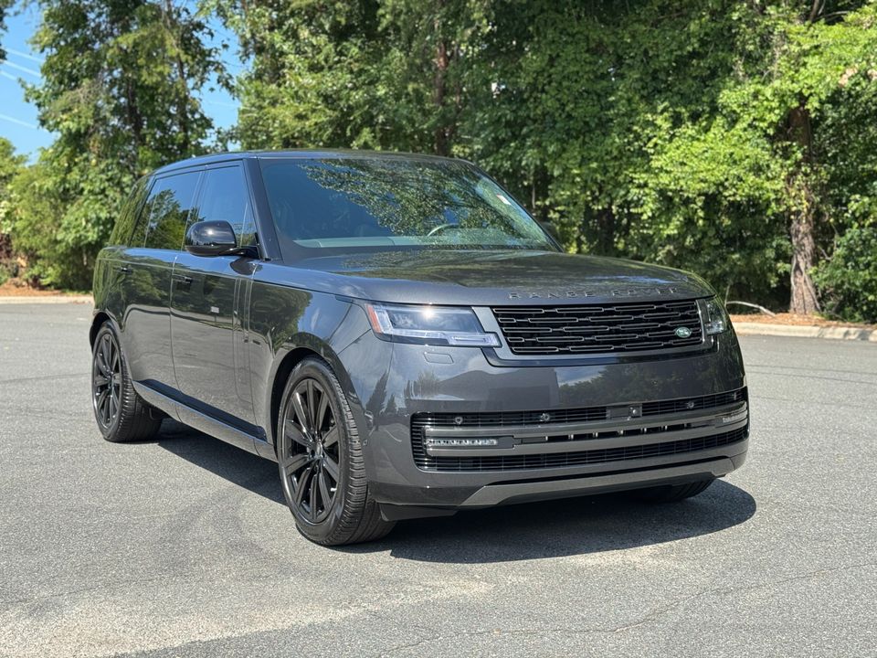 2025 Land Rover Range Rover SE P400