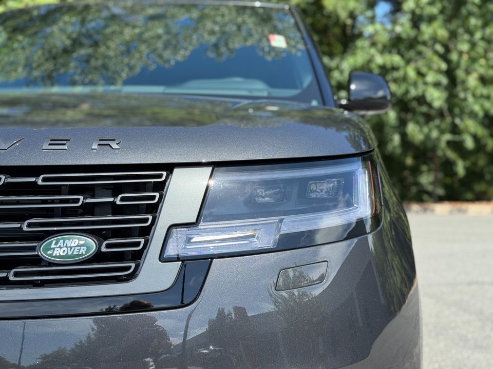 2025 Land Rover Range Rover SE P400
