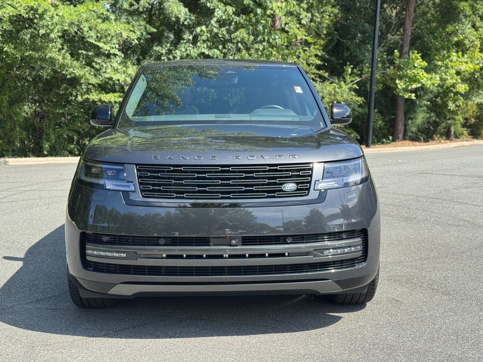 2025 Land Rover Range Rover SE P400