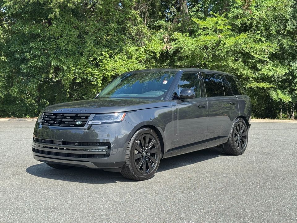 2025 Land Rover Range Rover SE P400