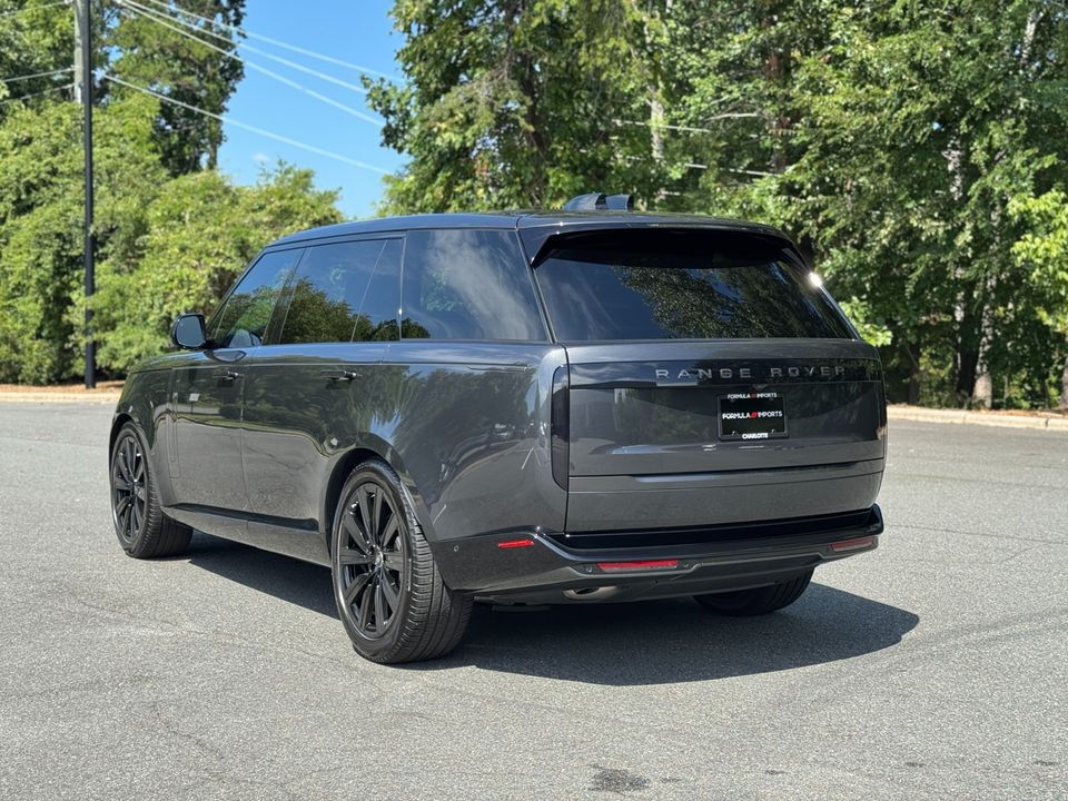 2025 Land Rover Range Rover SE P400