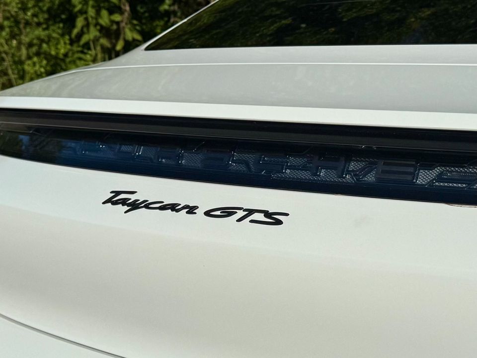 2024 Porsche Taycan
