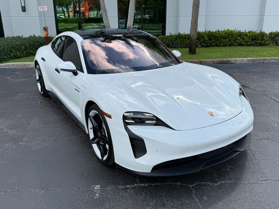 2022 Porsche Taycan