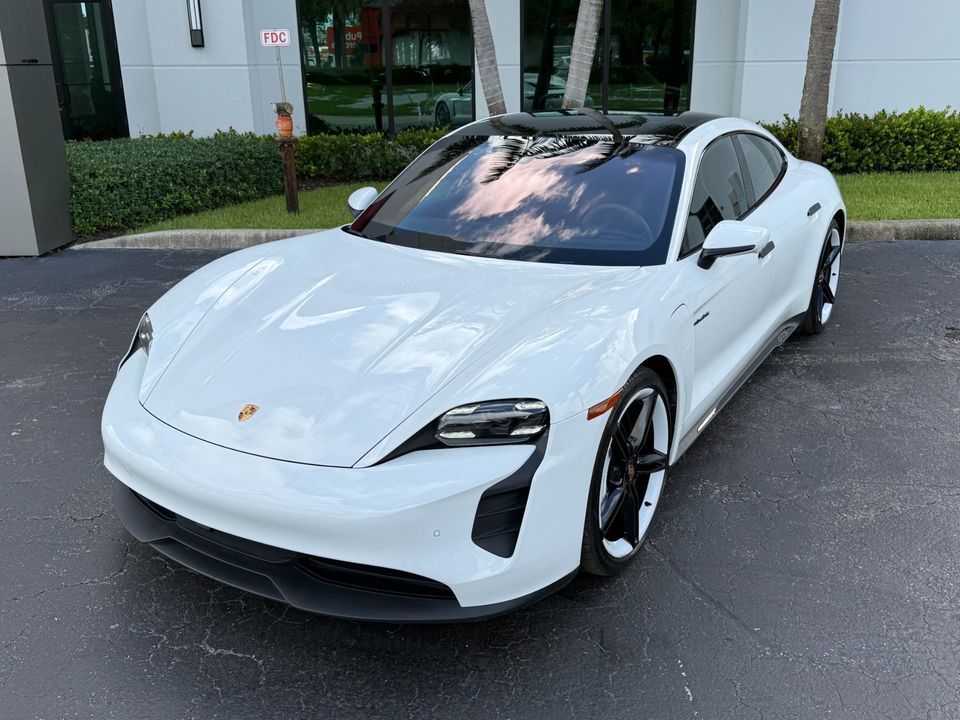 2022 Porsche Taycan