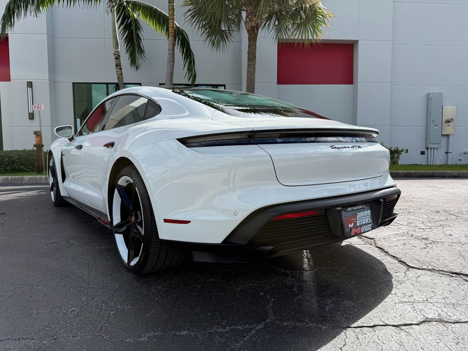 2022 Porsche Taycan