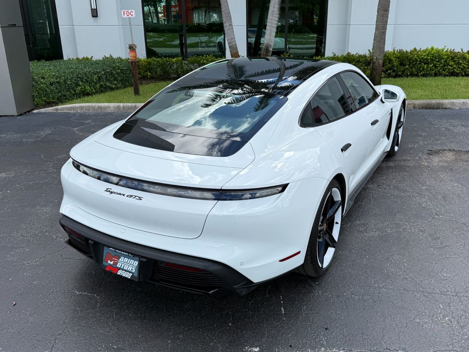 2022 Porsche Taycan