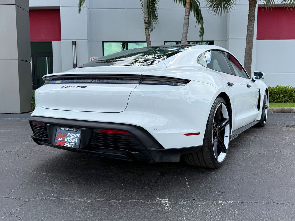 2022 Porsche Taycan
