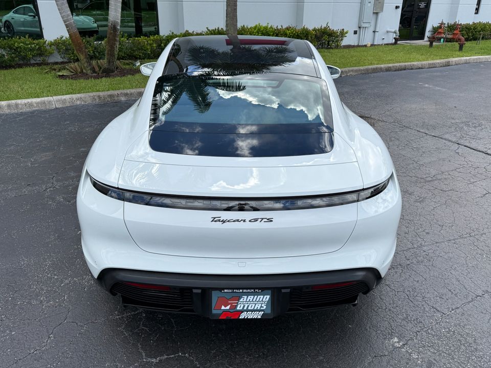 2022 Porsche Taycan