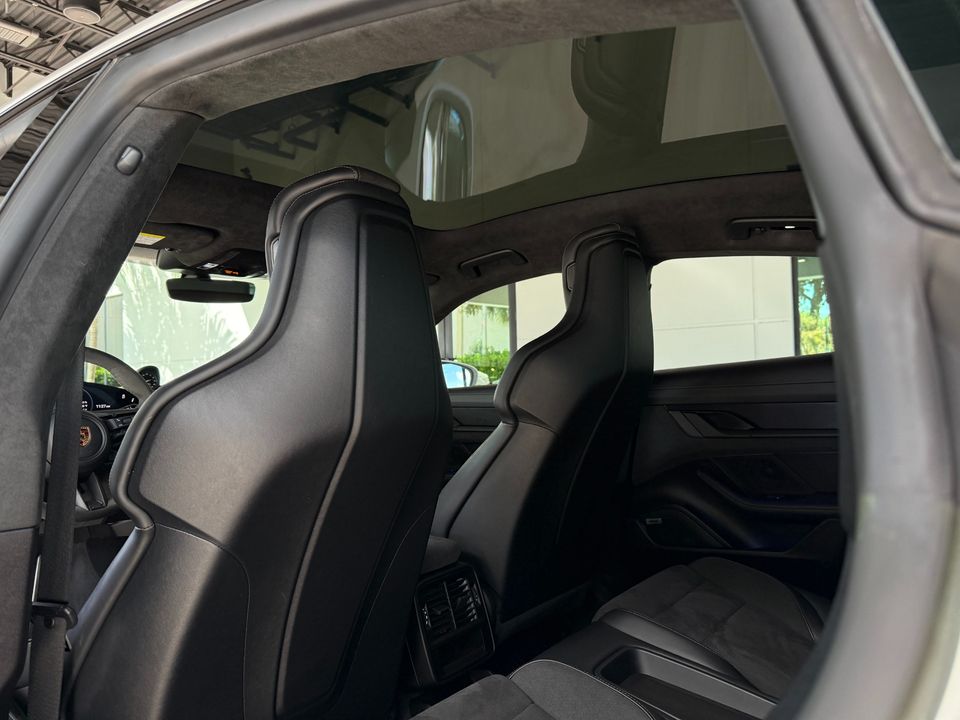 2022 Porsche Taycan