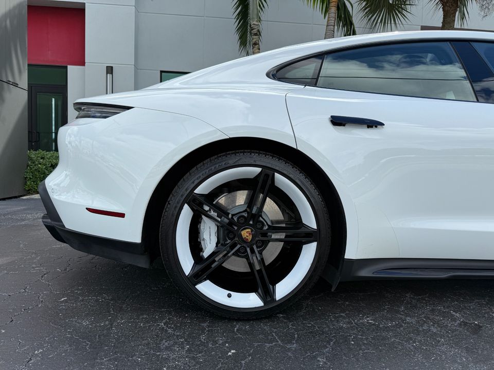 2022 Porsche Taycan