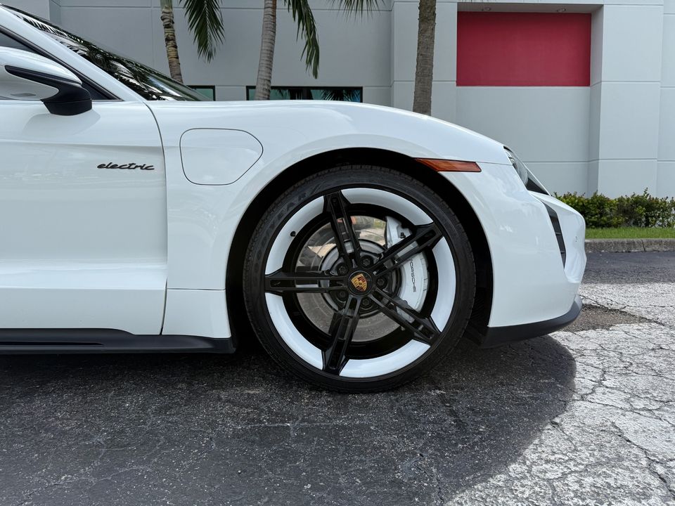 2022 Porsche Taycan
