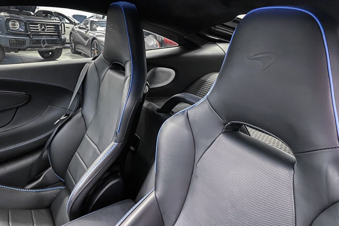 2022 McLaren GT