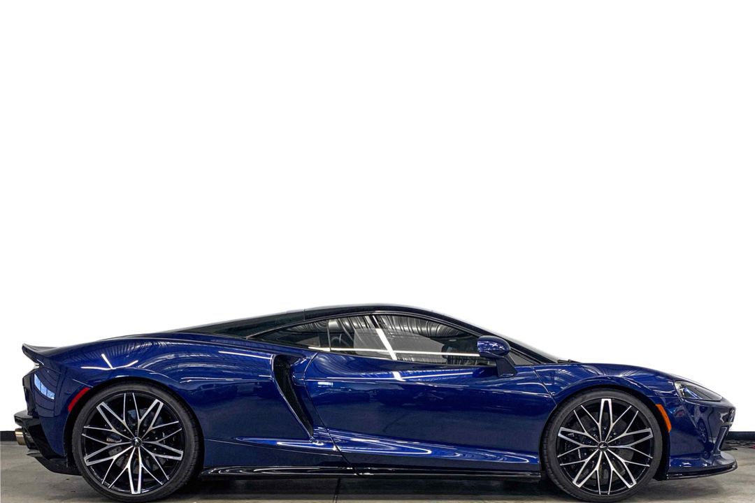 2022 McLaren GT