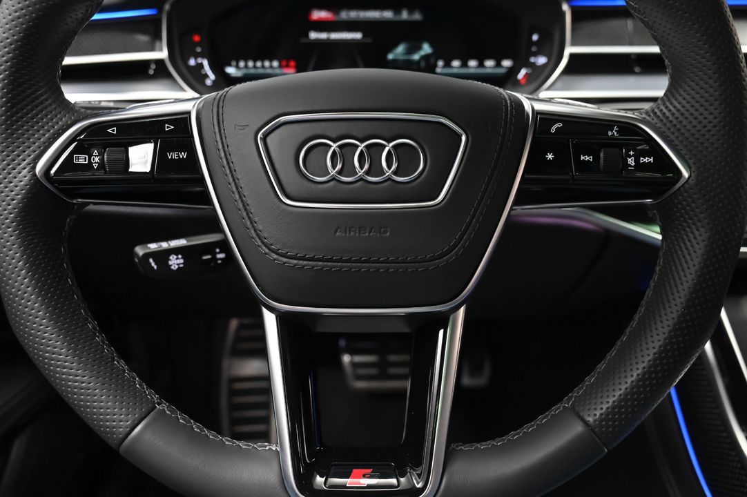 2022 Audi S8