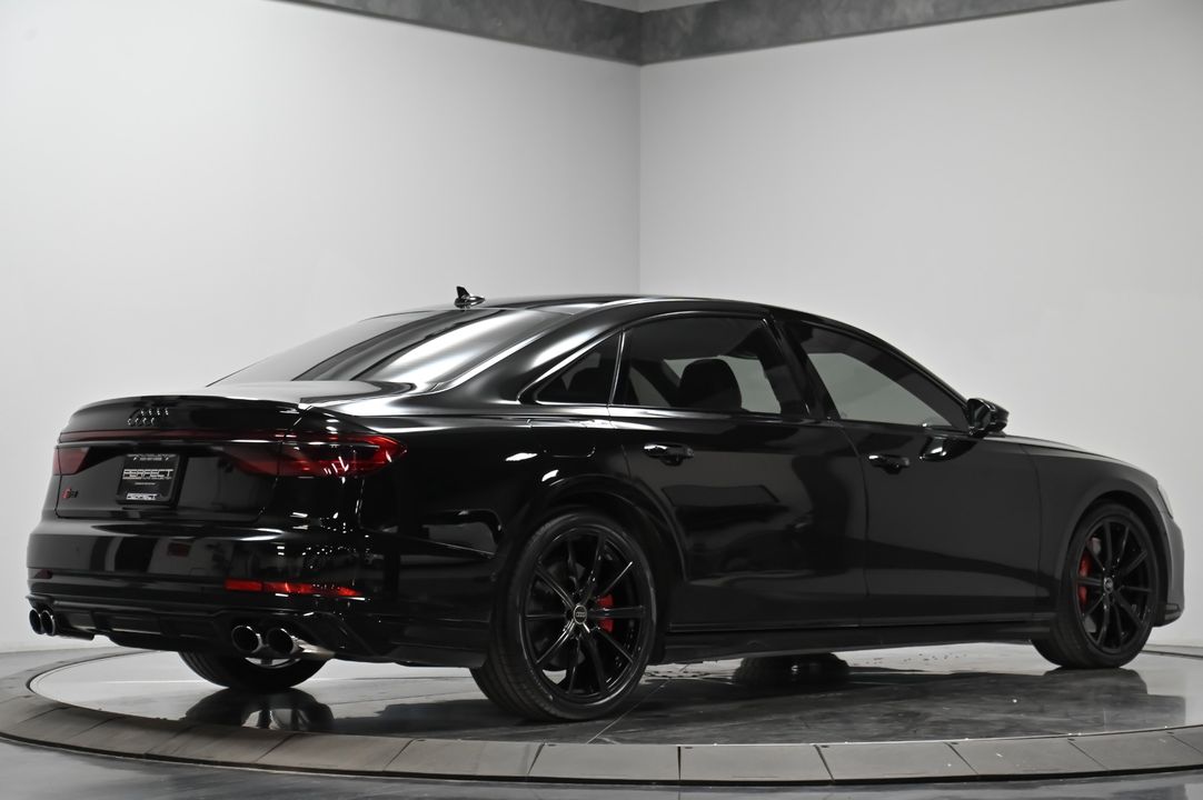 2022 Audi S8