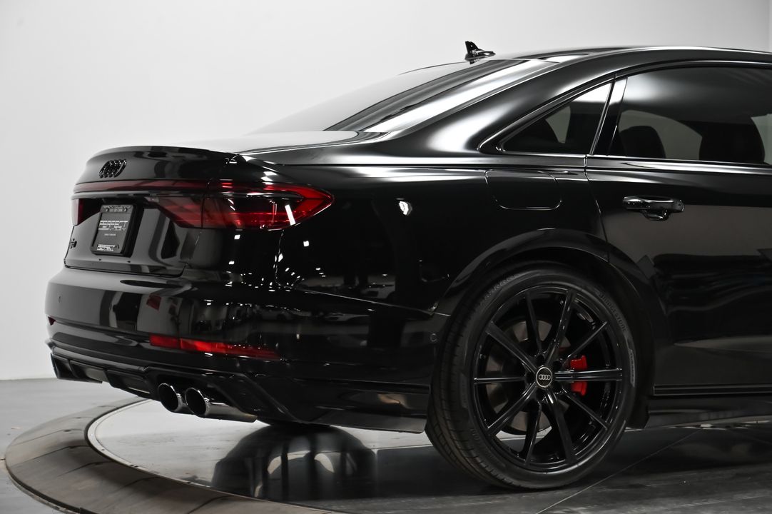 2022 Audi S8